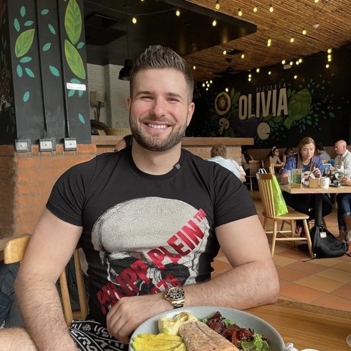 雷霆加速器用户james,很满意雷霆加速器